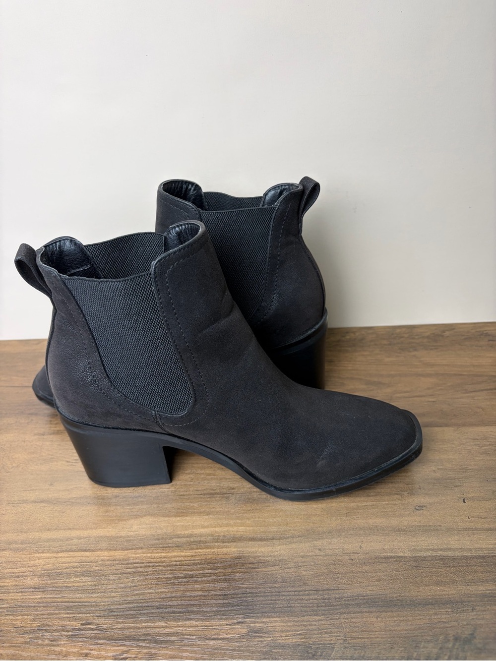 MIA Women’s Size 9 Black Chelsea Ankle Boots Block Heel Western Booties - Picture 5 of 11